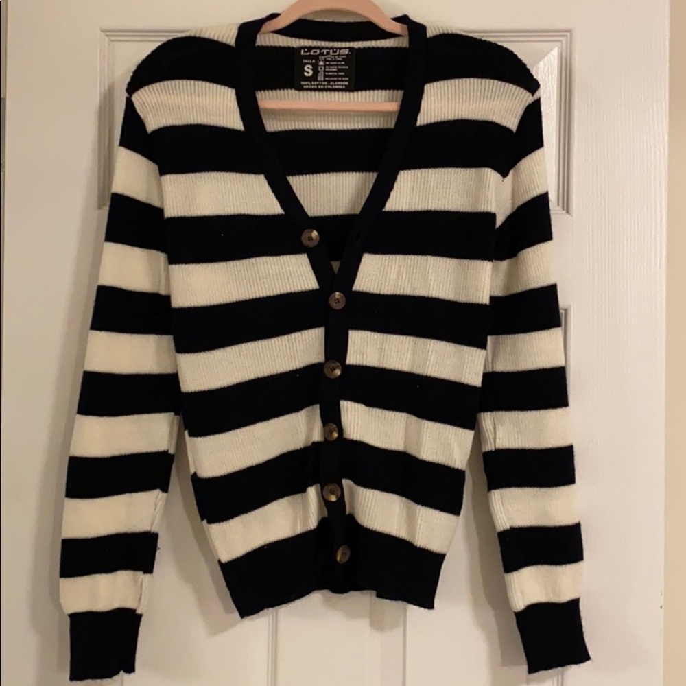 Super Cute button up sweater!